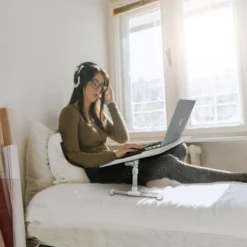 SIIG Adjustable Laptop Bed Desk For MacBook And PC 9 SIIG Adjustable Laptop Bed Desk For MacBook And PC -office furniture sale 52269c0a489ed2cbfbfc3289df3747b140