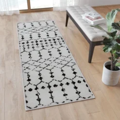 Beth Geometric Bohemian Low Pile Rug - 2'x6' - Ivory/Black